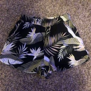 Volcom Shorts XS Women